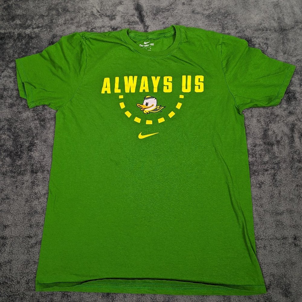 Oregon Ducks Shirt Women Medium Green Always Us Short Sleeve Athletic Nike Tee